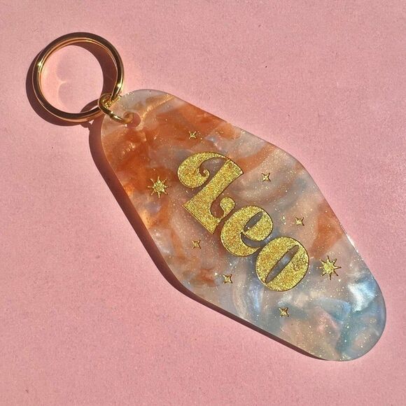 Leo Engraved Gold Glitter Resin Horoscope Motel Keychain - Picture 5 of 5